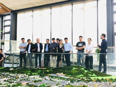 杭州市殘聯(lián)赴安吉縣考察無(wú)障礙小鎮(zhèn)建設(shè)，科技賦能殘疾人生活新篇章